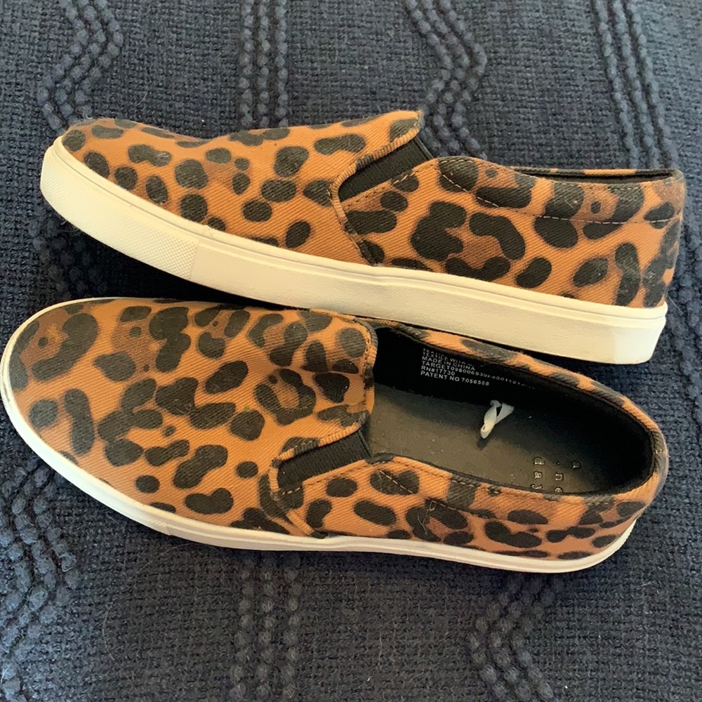 Target Cheetah Vans - Picture 2 of 3